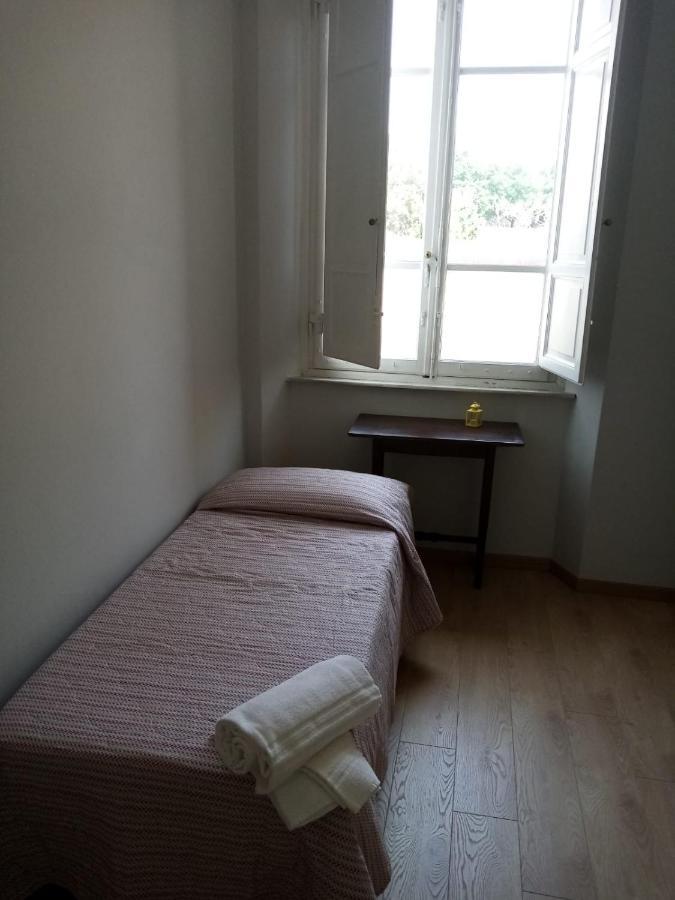 Binario 5 Bed & Breakfast Lucca Dış mekan fotoğraf